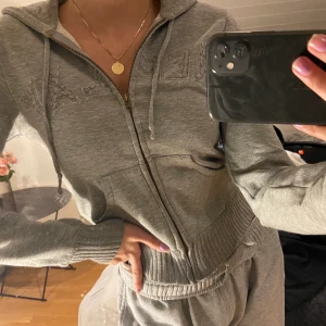 Replay tröja - Replay tröja (strl S). Befintligt skick!