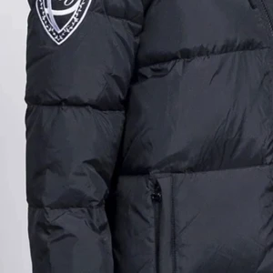 D’brand  - Säljer en fin d’brand jacka i storlek small. 