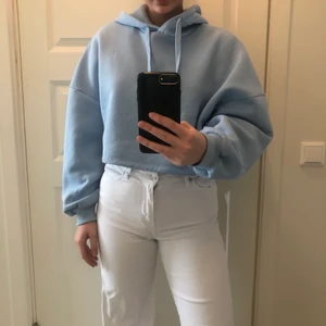 Ljusblå hoodie  - Ljusblå hoodie från Gina Tricot, pris inkl frakt 