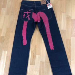 riktigt sjysta japanska designer jeans, helt nya, aldrig använt 10/10 