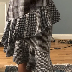 Kjol - fin kjol från nakd i strl 34 :)) kan mötas i malmö