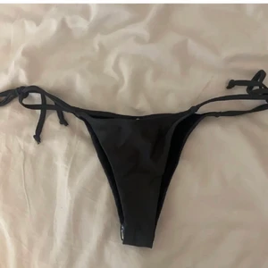 Strl Xs/s - Säljer bikinitrosor helt oanvända 