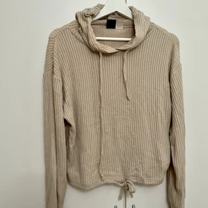 Myströja - Skön mjuk tröja från Gina Tricot i storlek S🤎 30kr+frakt 