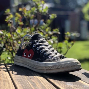 Cdg x converse - Cdg X converse, storlek 42, knappt använda max 3 gånger. Priset kan diskuteras✨