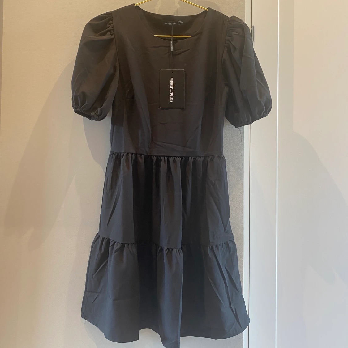 PrettyLittleThing klänning  - 90