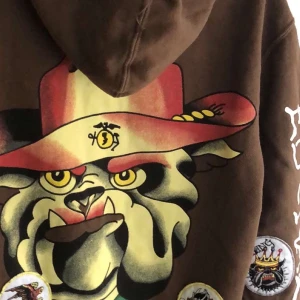 Ed Hardy  - Äkta Ed Hardy hoodie med dragkedja i storlek L (barnstorkek) vilket motsvarar storlek xs/s, som ny!