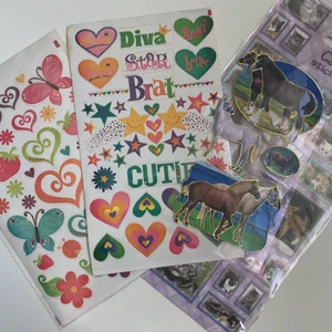 Söta klistermärken - Hejhej, jag säljer det här super söta klistermärkena!!💓💞💗 15kr/ ark 
