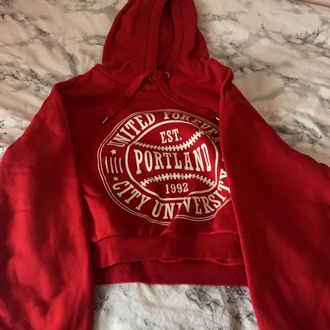 Röd Hoddie 
