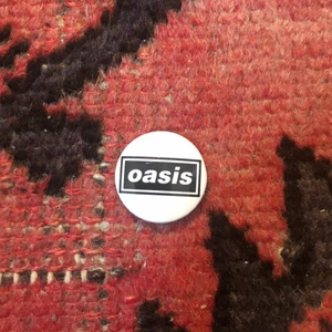 Oasis pin - Oasis pin, frakten inkluderas i priset!<3