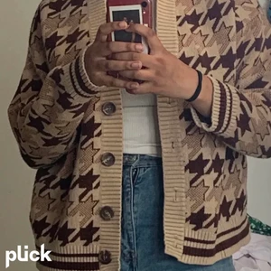 brun kofta - köpte för 150, säljer för 70 + frakt ❤️ bara använd 1 gång! ❤️