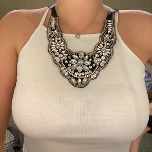 Halsband från pipols bazaar - Använd 1 gång 