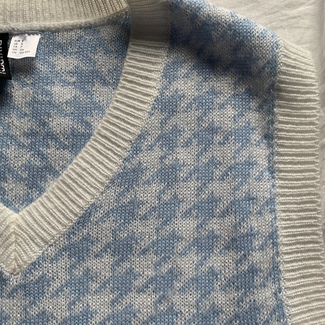 Väst från HM i strl S - 90