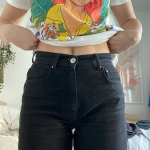 Gina Tricot jeans strl 36 - Vida i benen och superfin passform (jag är 177cm)