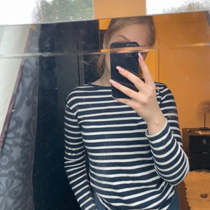 Randig tröja  - Fin randig tröja från hm 