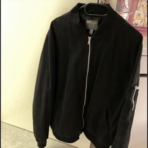 Svart bomberjacka ASOS (unisex) - Storlek L-XL