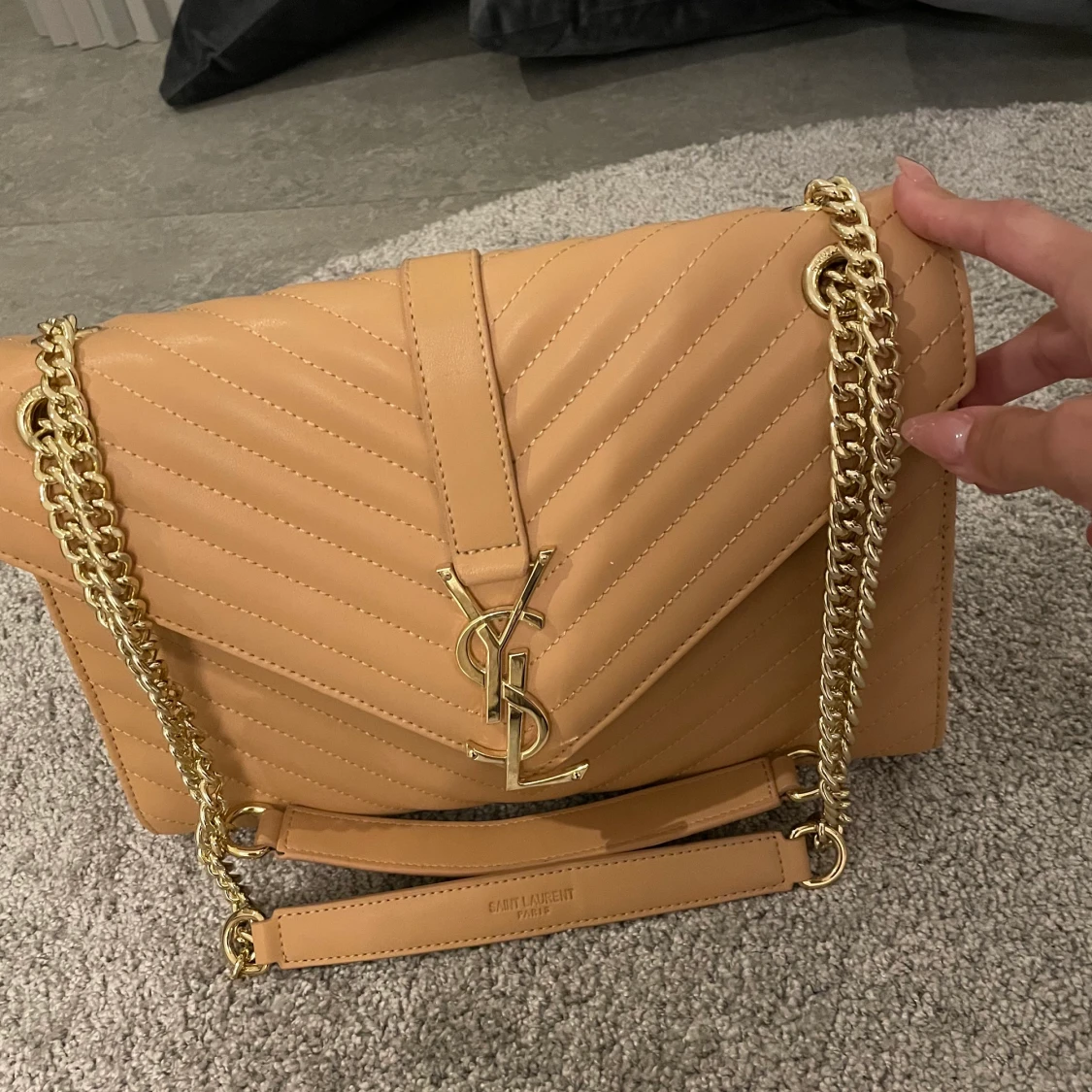 Ny YSL väska äkta skinn 