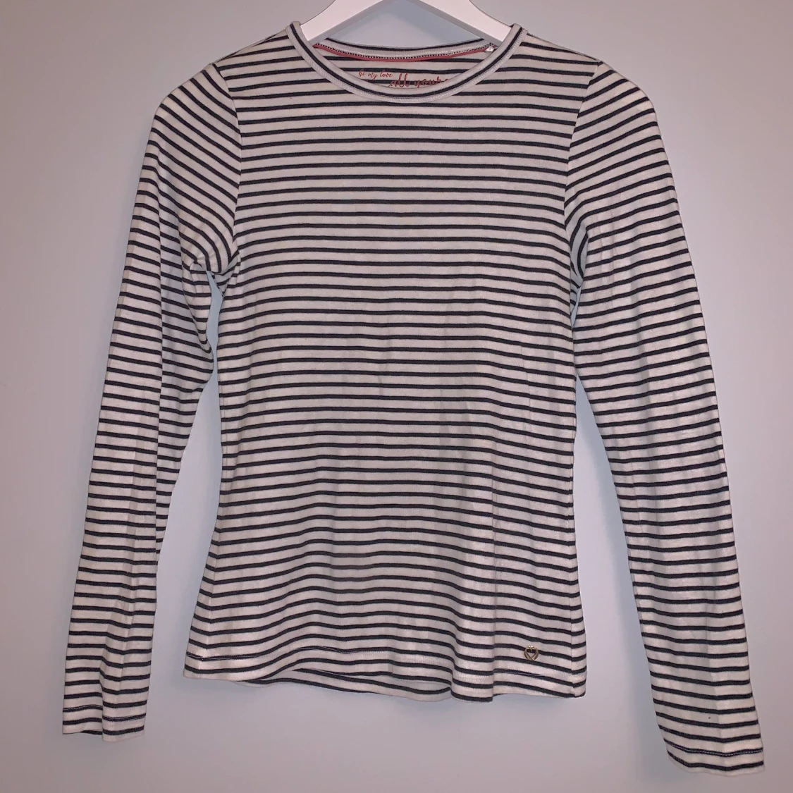 Långärmad randig tröja