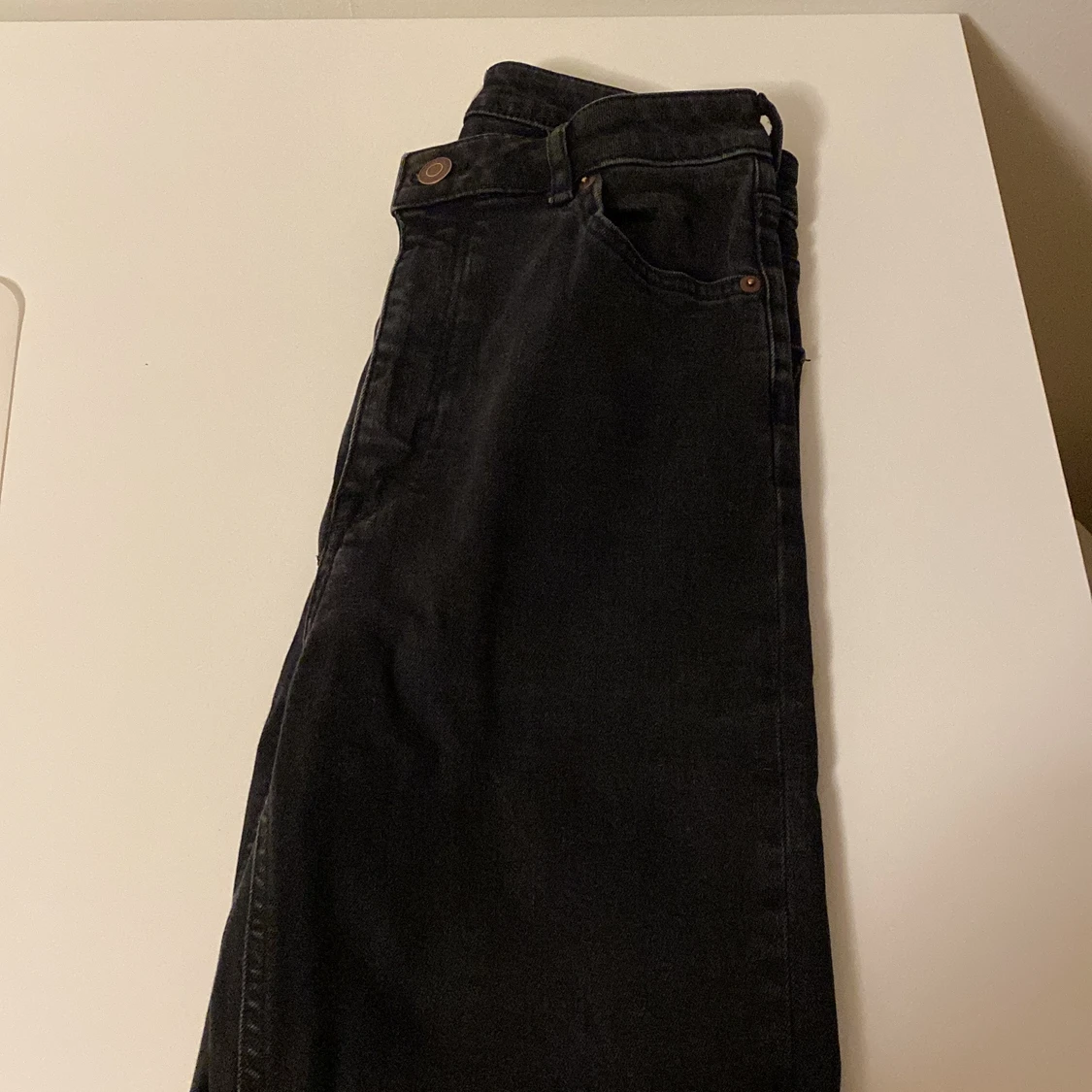 Svarta byxor  - 90