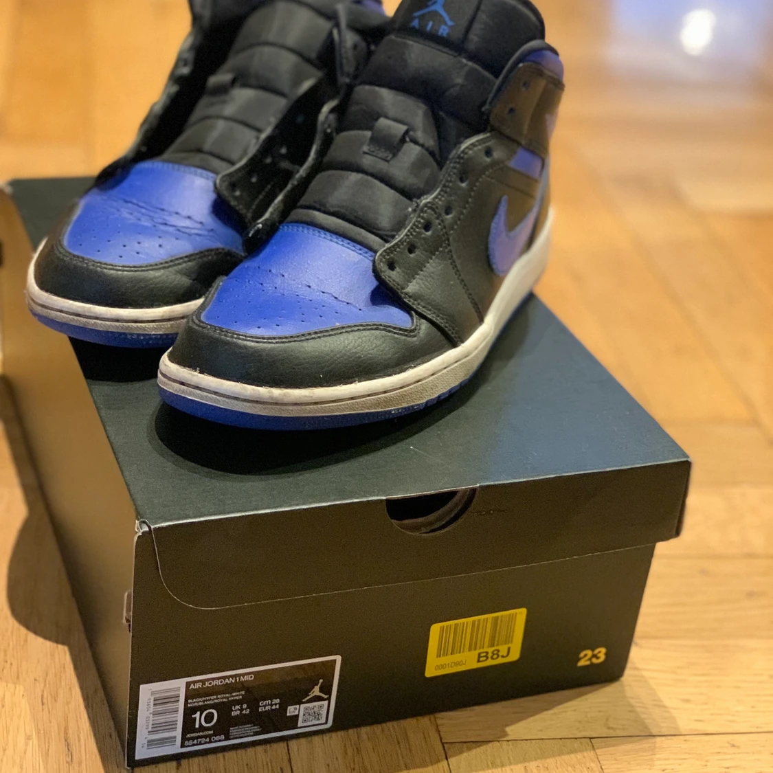 Jordans 1 storlek 44 hyper royal  - 90