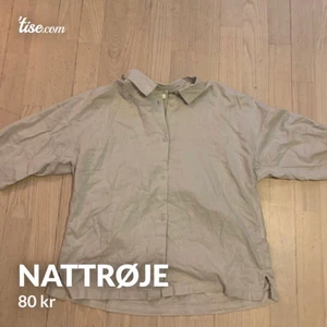 H&M Home nattørøje - Sælger denne nattrøje fra H&M HOME. Aldrig blevet brugt, kun prøvet.                                                                                              Mindste pris : 80kr.      Ny pris : 150kr