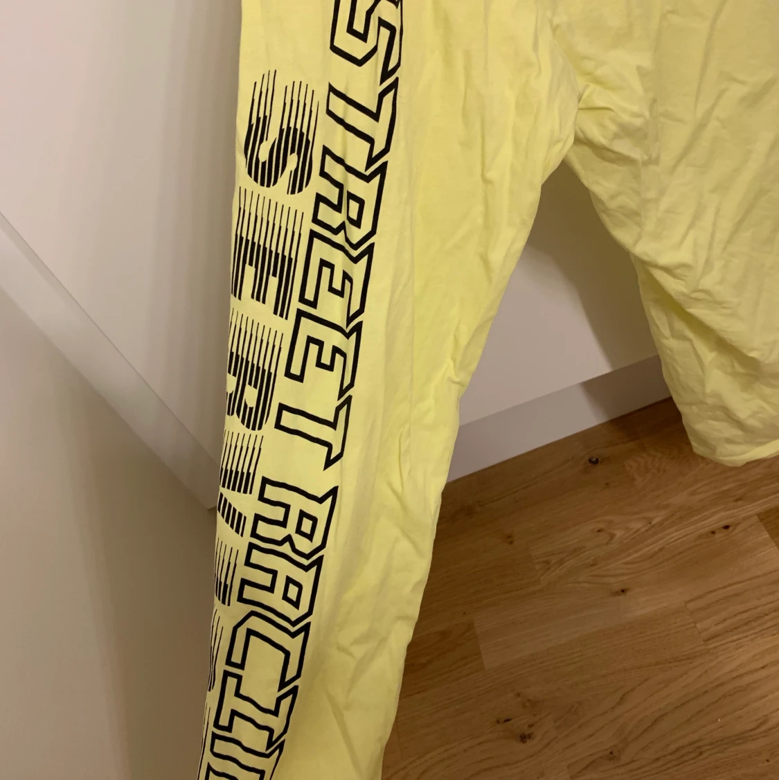 3 för 2 tröja (gul tröja) - 90