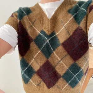 Stickad väst  - Stickad väst från Zara 🌼 endast använd 1 gång 