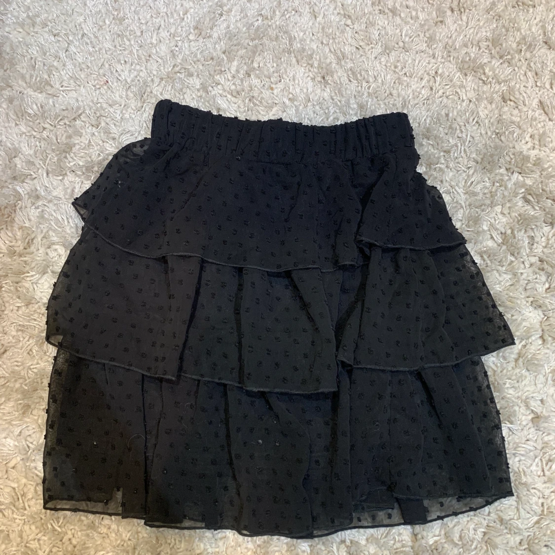 Svart volangkjol - 90