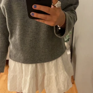 ZARA KLÄNNING - SÄLJER MIN SUPERFINA KLÄNNING FRÅN ZARA, använd bara 1 gång!! Super snygg till sommar, om ni har frågor skriv till mig privat!!❤️❤️om fler är intresserade startar jag budgivning!!❤️