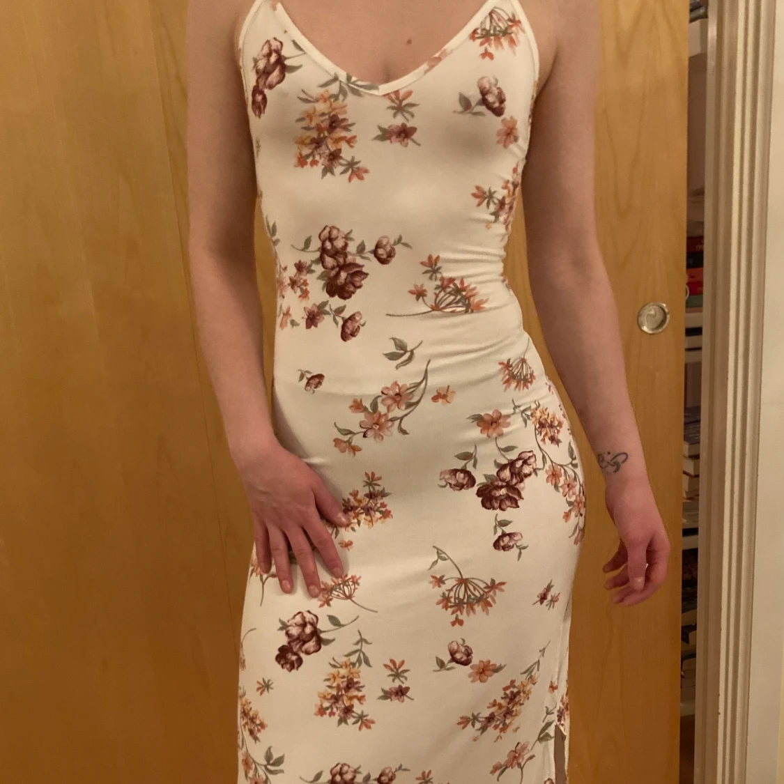 Brandy Melville white flower dress  - 90