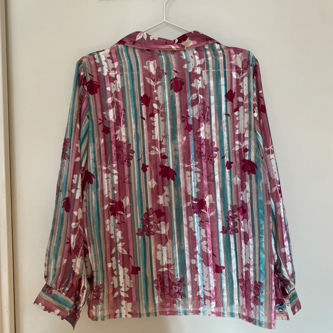 Transparant blommig vintage skjorta  - 91