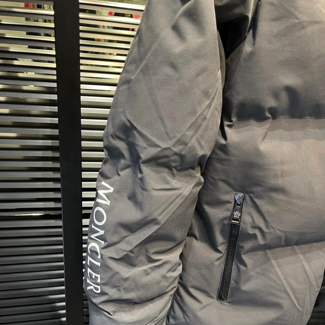 Moncler jacka - 90