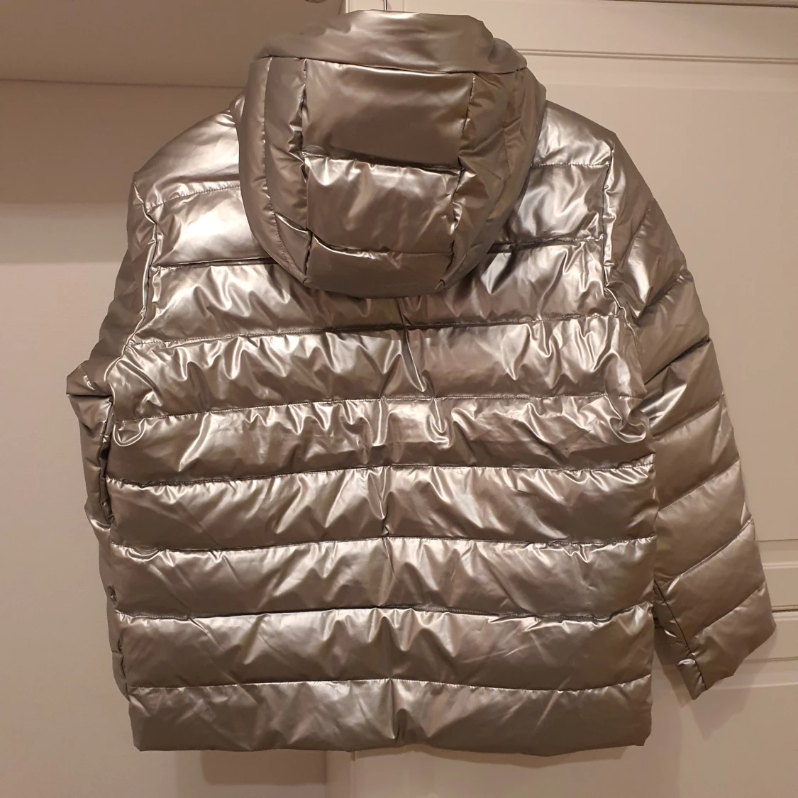 Silvergrå dunjacka, stl 160, Helt ny! - 90