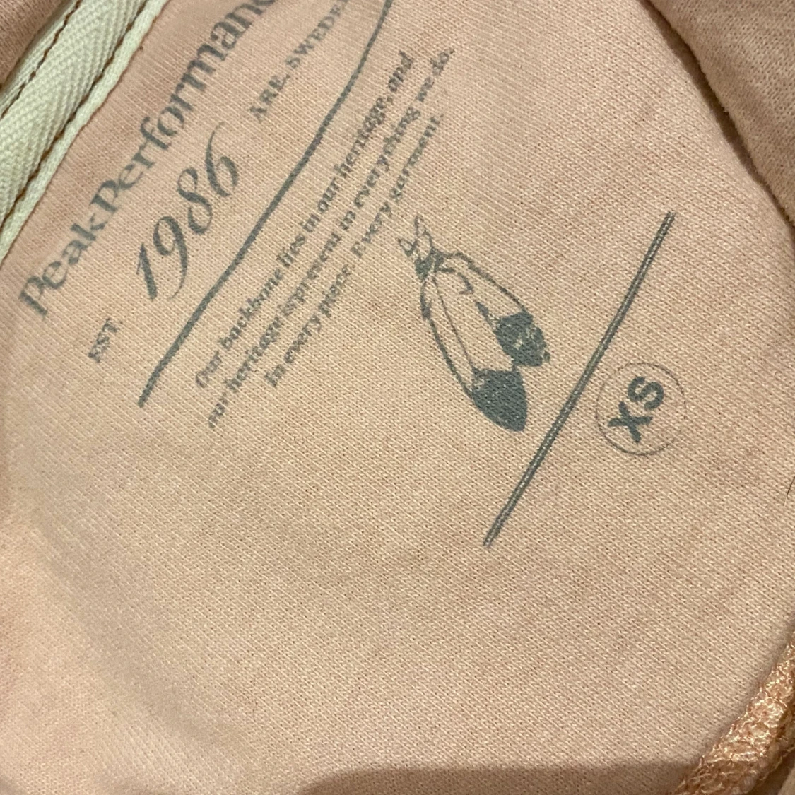 Peak performance hoodie storlek XS - 90