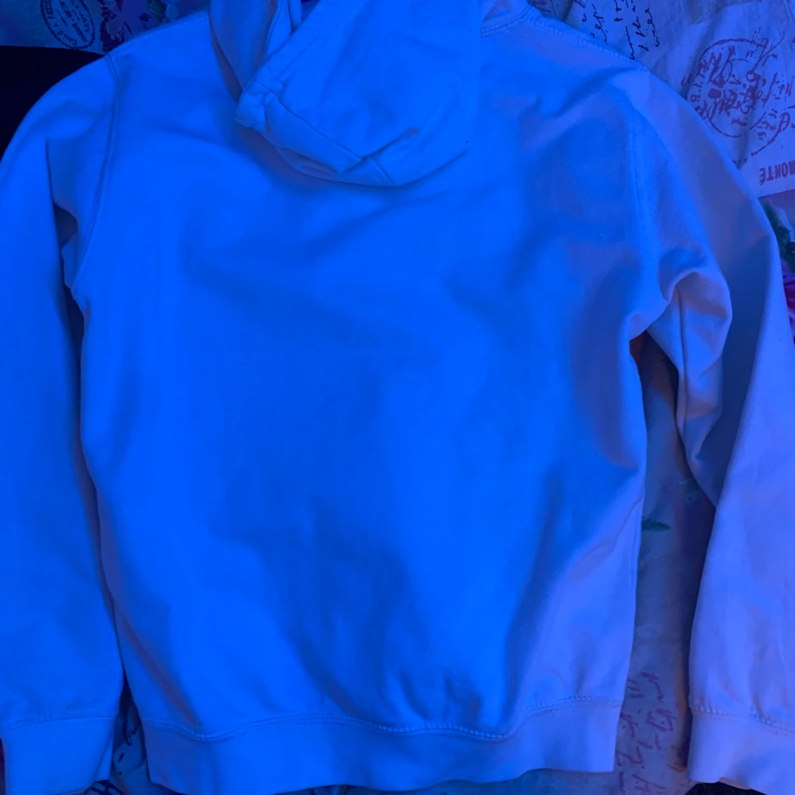 Vit hoodie men tryck,(s) - 90