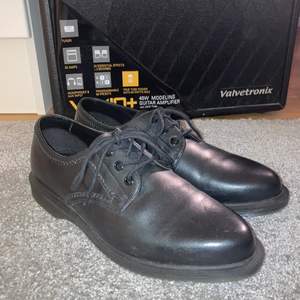 Dr.Martens modell Trulia, storlek 40. 