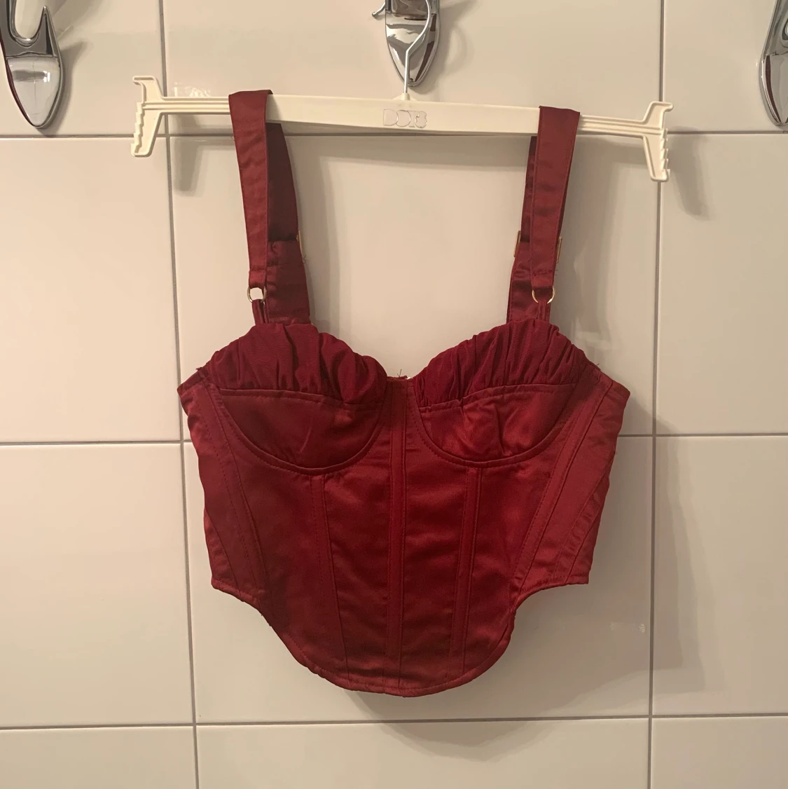 Vinröd korsett  - 90