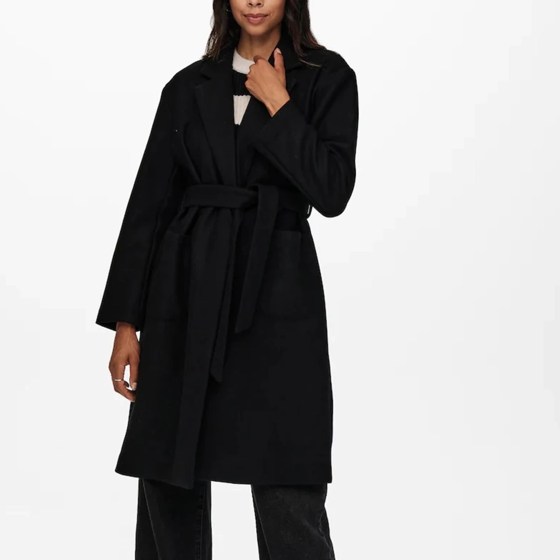 Svarta kappa med midjeskärp - 91