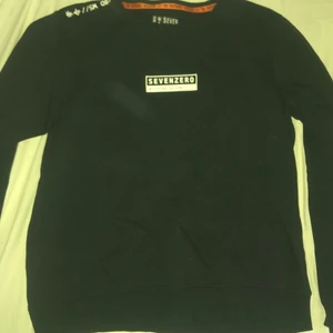 Svart crew neck - Svart crewneck. Väldigt bra skick