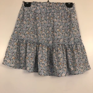 Fin sommarkjol ! - Supersnygg kjol till sommaren, storlek S/M!