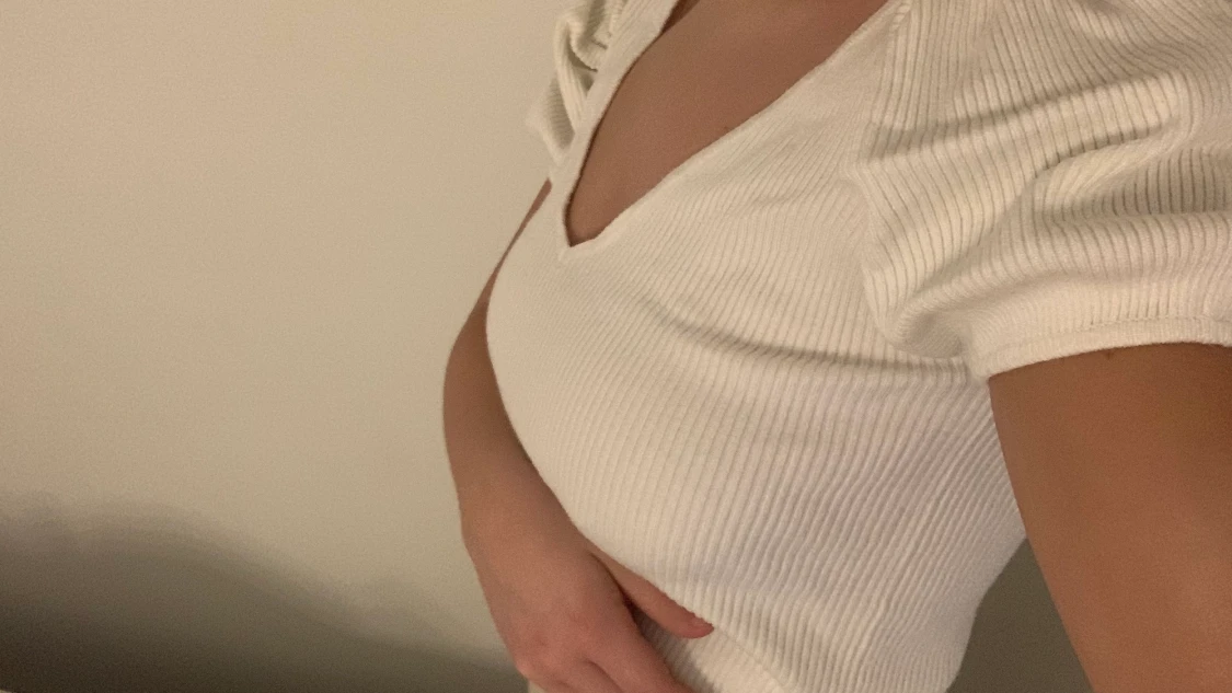 Vit tröja med puffärmar storlek s