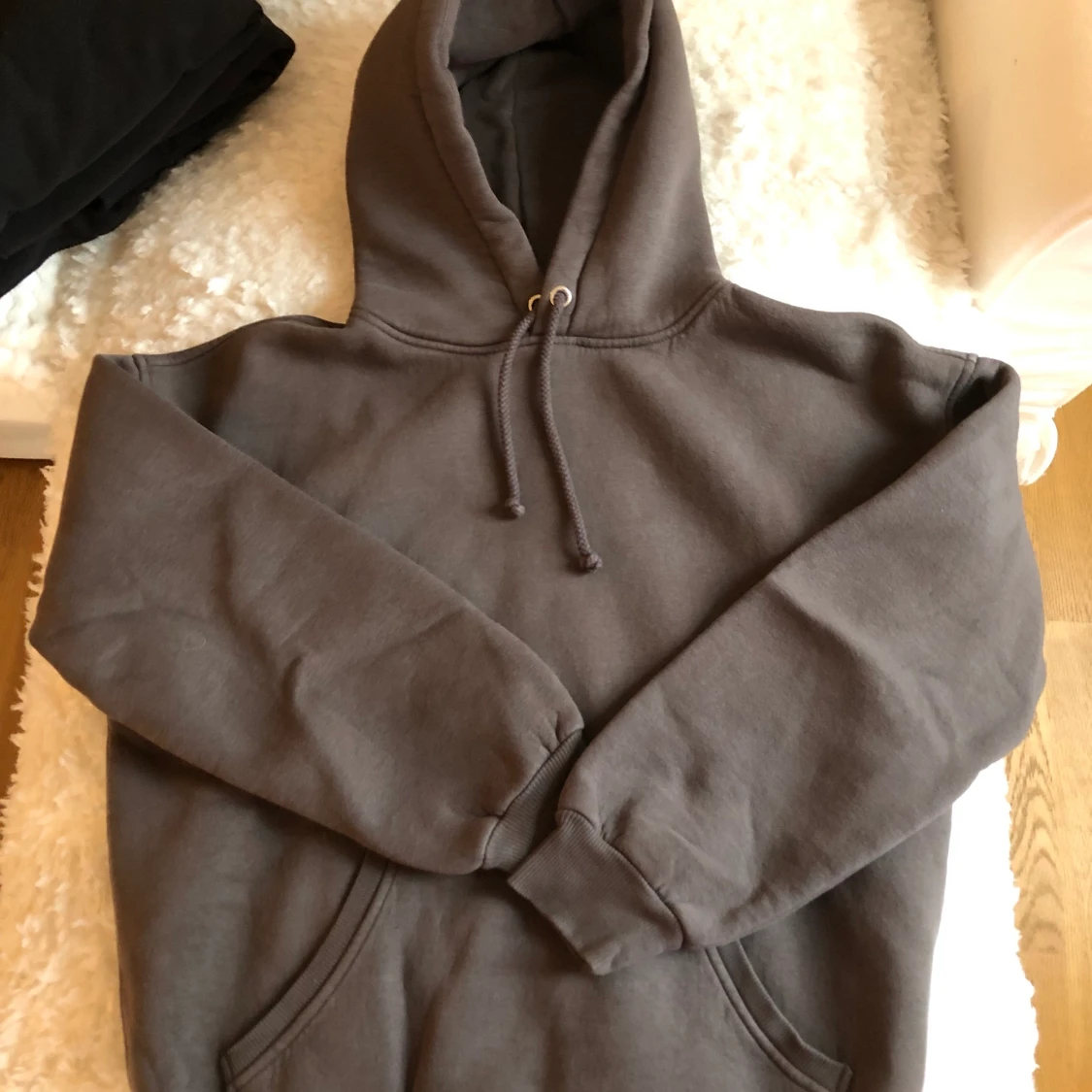 Hoodie från Bikbok 