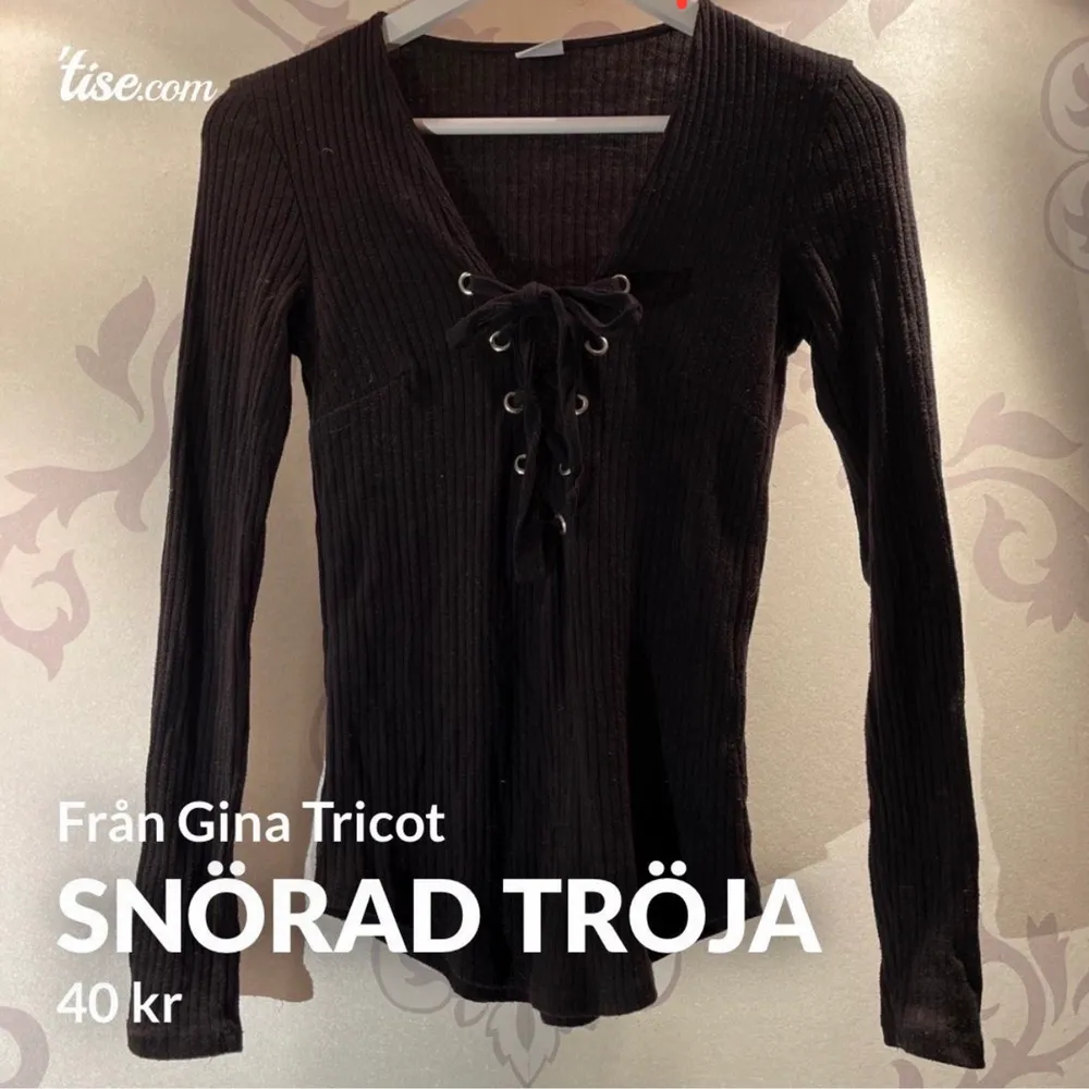 Fin tröja från Gina Tricot strl S. Bra skick, använd ett fåtal gånger. Säljes pga att den inte används längre :) . Toppar.