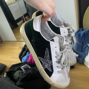 Snygga le temps skor - Dom är använda tre gånger så skulle säga i bra skick.💕