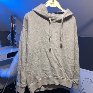 Lager 157 hoodie  - Grå lager 157 hoodie i storlek S 