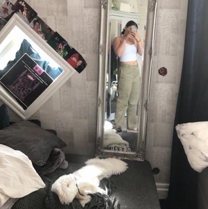 Dickes byxor - Dickes beige 874 original fit i super bra skick och använd extremt fåtal gånger då dom är lite för stora på mig 💞 strlk: W34/L32 ⚡️ köpta för 650kr