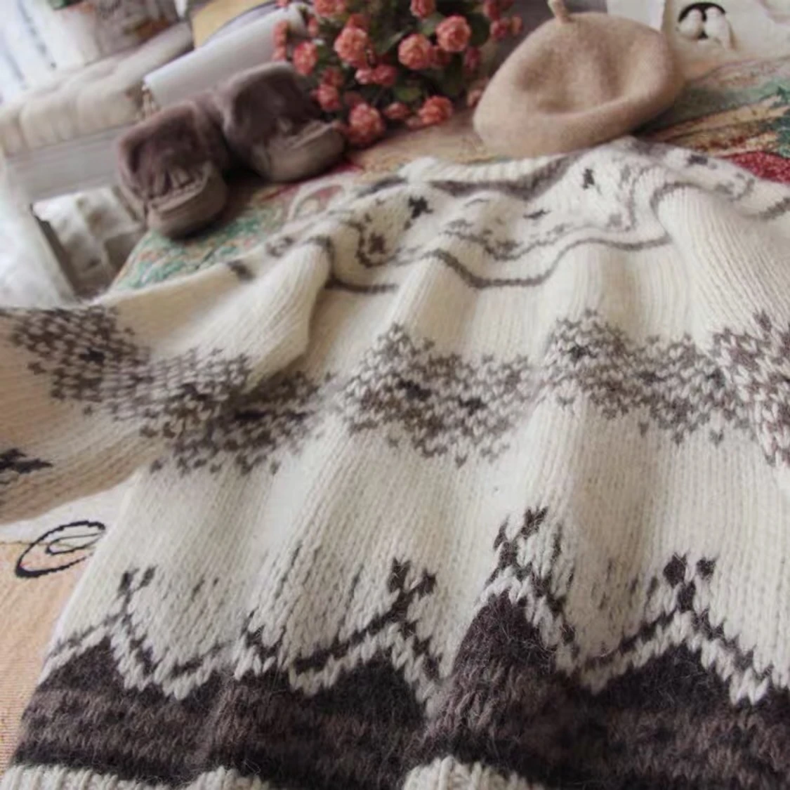 Great condition Iceland sweater - 90