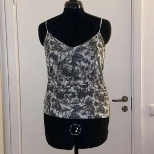 Mönstrat Linne - Grått mönstrat linne från Bik Bok