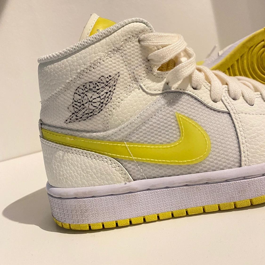 Jordan 1 Mid Voltage Yellow 