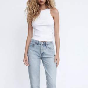 Snygga zara jeans som ja säljer pga av att ja behöver rensa garderoben skriv privat för flera bilder