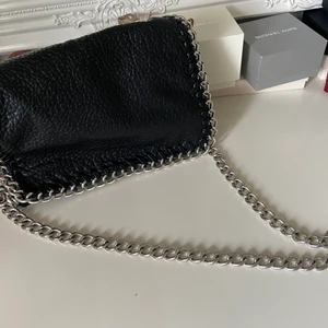 Väska scorett  - Köptes för väldigt längesen men har ej kommit till användning, bra skick, säljs för 150kr